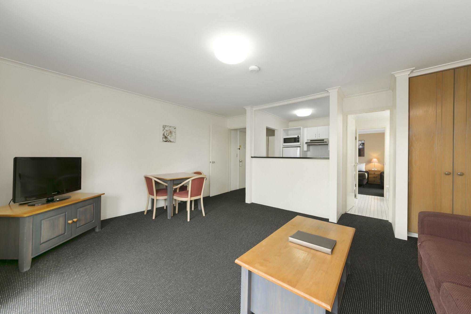 Mt Ommaney Aparthotel Brisbane
